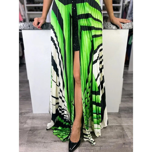 NWT Karishma Green Black Halter Formal Gown $150 - Picture 4 of 12